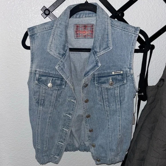 Revolt Denim Vest Large‎ – Vintage Light Wash Jean Vest 100% Cotton Y2K Retro - Picture 2 of 6